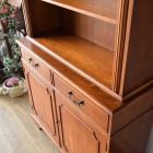 アーチの優美さが際立つ上品なブックキャビネット【9136】