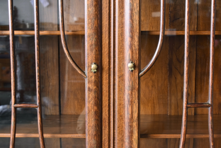 アールデコスタイルのオークキャビネット【k189】