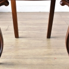 優雅で華やかなデザインが魅力のウォールナットバルーンチェア【c215-6】