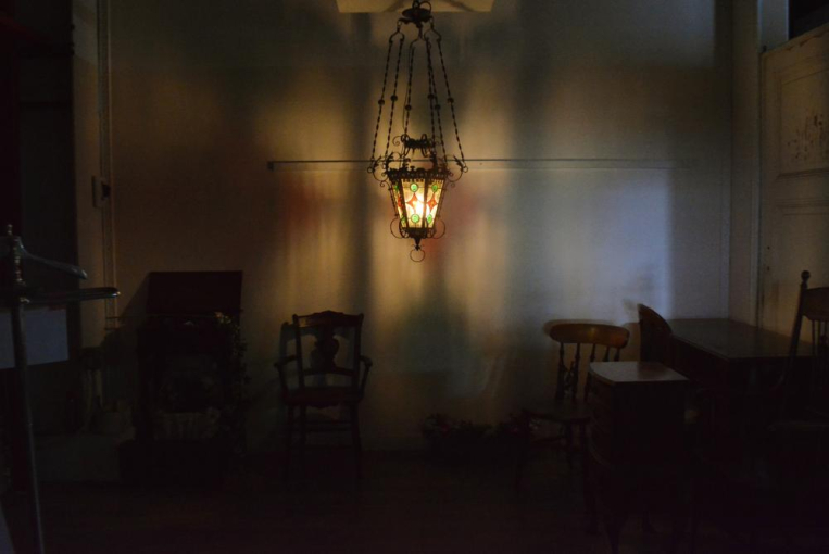 ステンドグラスが美しい最高級1灯式アイアンランタン【sy100】