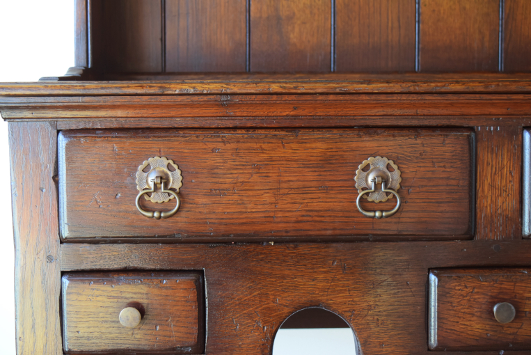 k153　Titchmarsh & Goodwin　カップボード