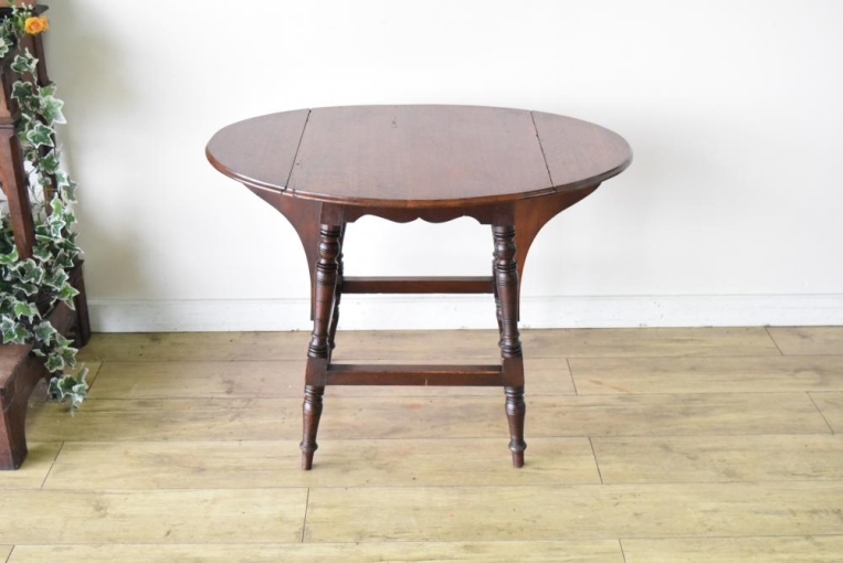 t152　バタフライサイドテーブル　