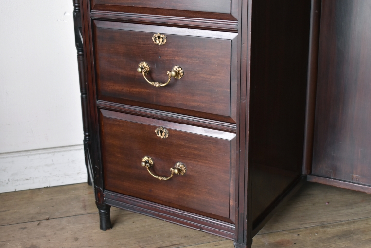 裏側がミラーバック収納になっている珍しいレザートップテーブル【fo237】