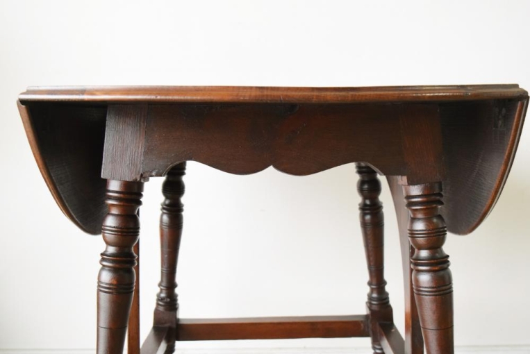 t152　バタフライサイドテーブル　