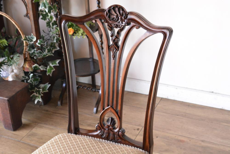 c253-2　クイーンアンチェア