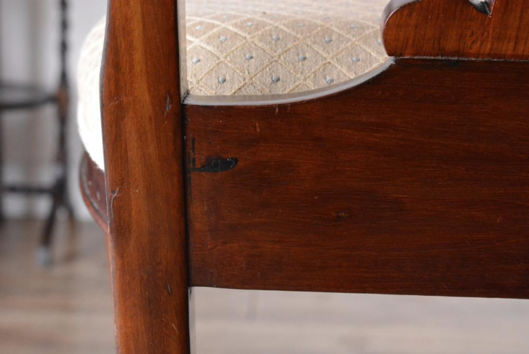 c253-2　クイーンアンチェア