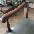 どっしりとしたオーク材が魅力のアームチェア【c14】