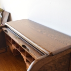 木目が美しいオーク材のスモールロールトップデスク【d83】