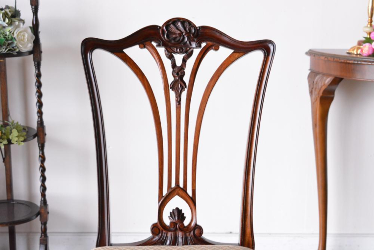 c253-2　クイーンアンチェア