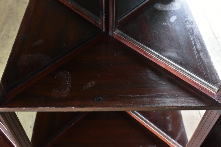 裏側がミラーバック収納になっている珍しいレザートップテーブル【fo237】