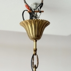 優雅な曲線が空間を華やかに彩る、真鍮の重厚な質感としずく型クリスタルが煌めく8灯式ガラスシャンデリア【sy470】